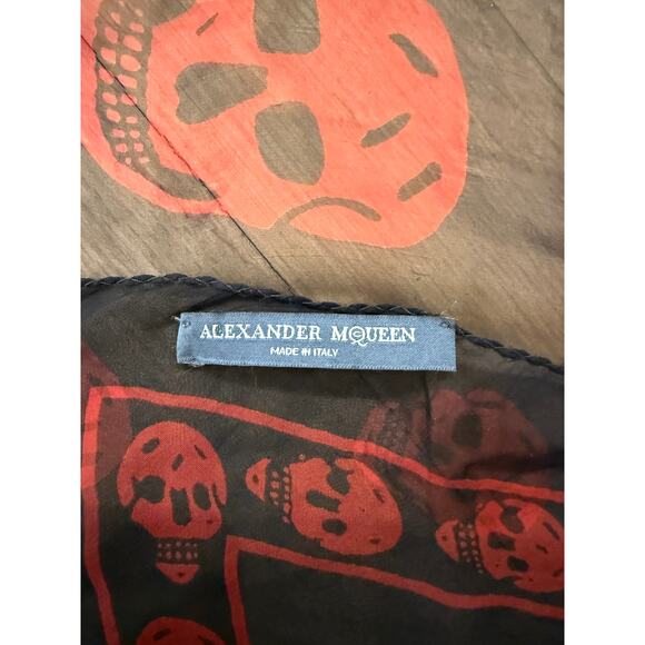Authentic Alexander Mcqueen Classic Skull Silk Foulard Black/Red - Picture 10 of 11